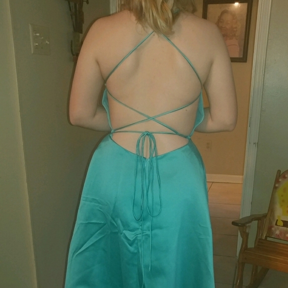 Prom dress - Picture 3 of 4
